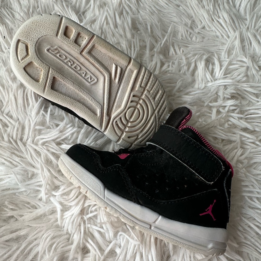 Nike Flight Jordan’s pink and black high top sneakers size 5c - Picture 7 of 8